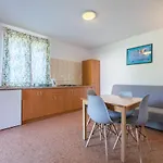 Luna 山林小屋 *